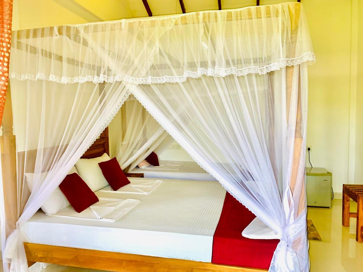 Green Hut Nature Resort Сигирия Экстерьер фото