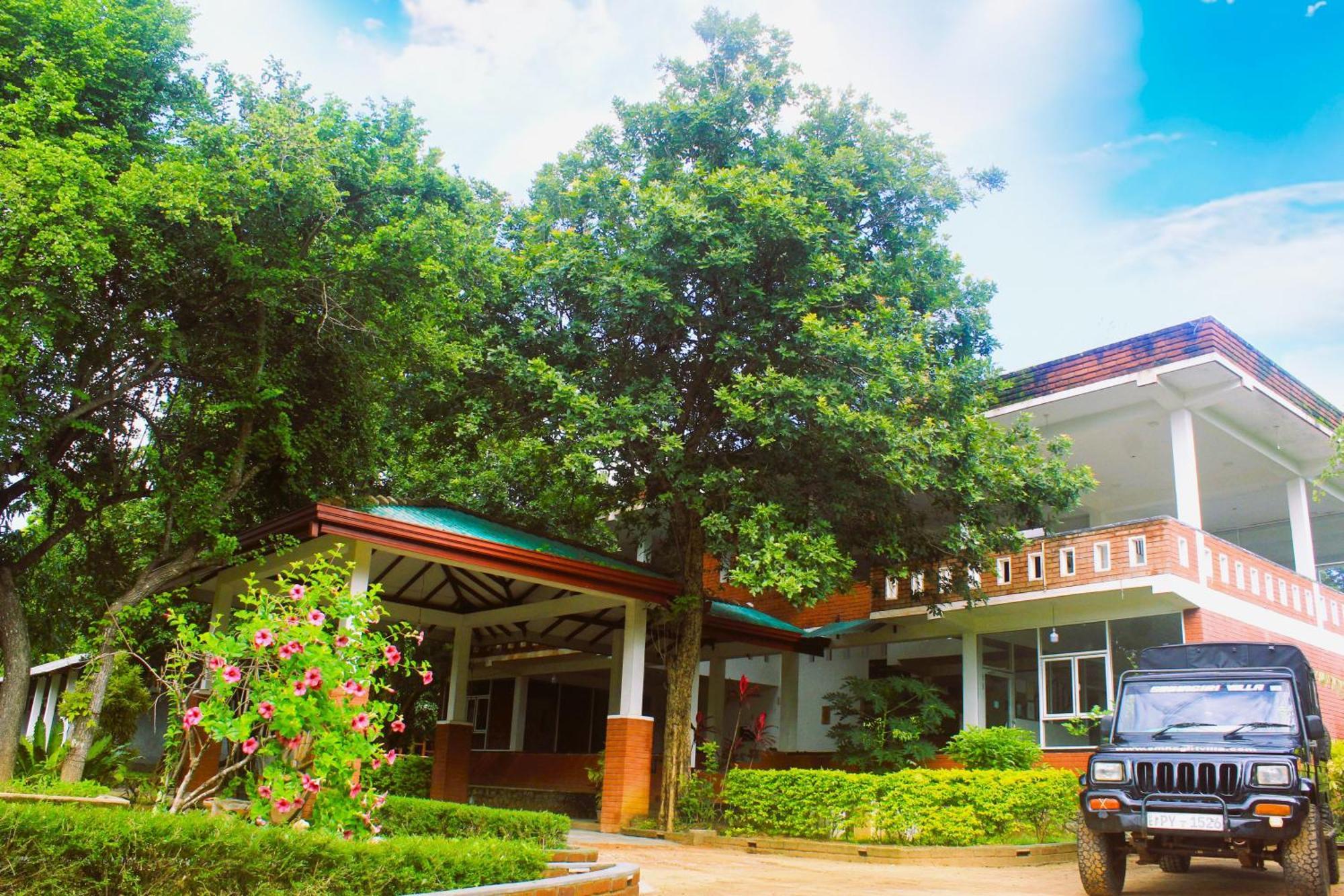 Green Hut Nature Resort Сигирия Экстерьер фото